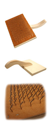 BROAD PIN CARDING COMB-0