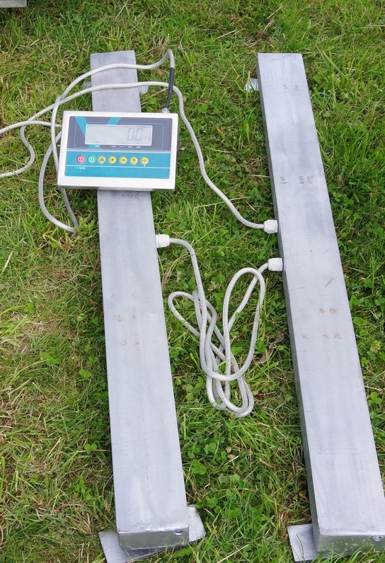 DAVIDSONS 1200mm LOAD BARS c/w 3000kg WEIGH HEAD-0 DAVIDSONS 1200mm LOAD BARS c/w 3000kg WEIGH HEAD-0